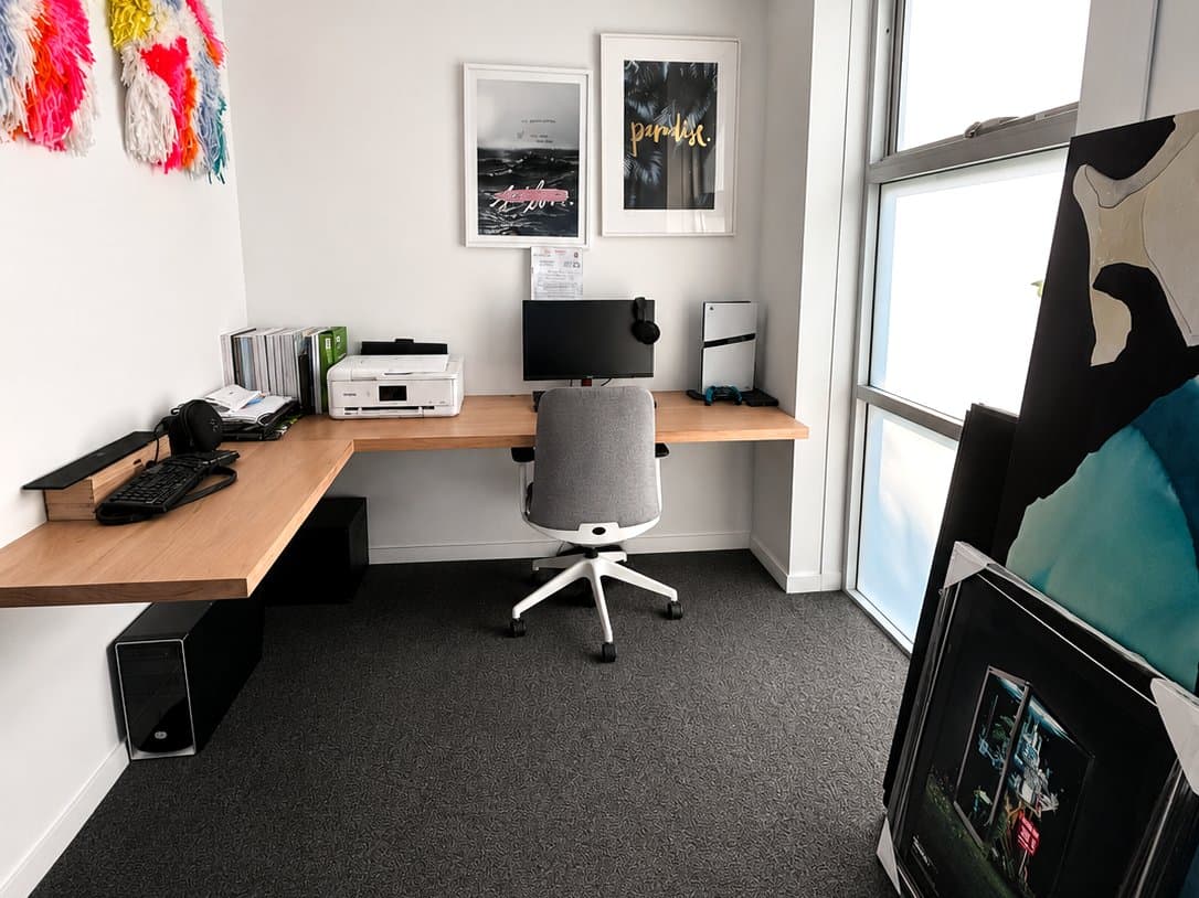 Home office cleaning result after