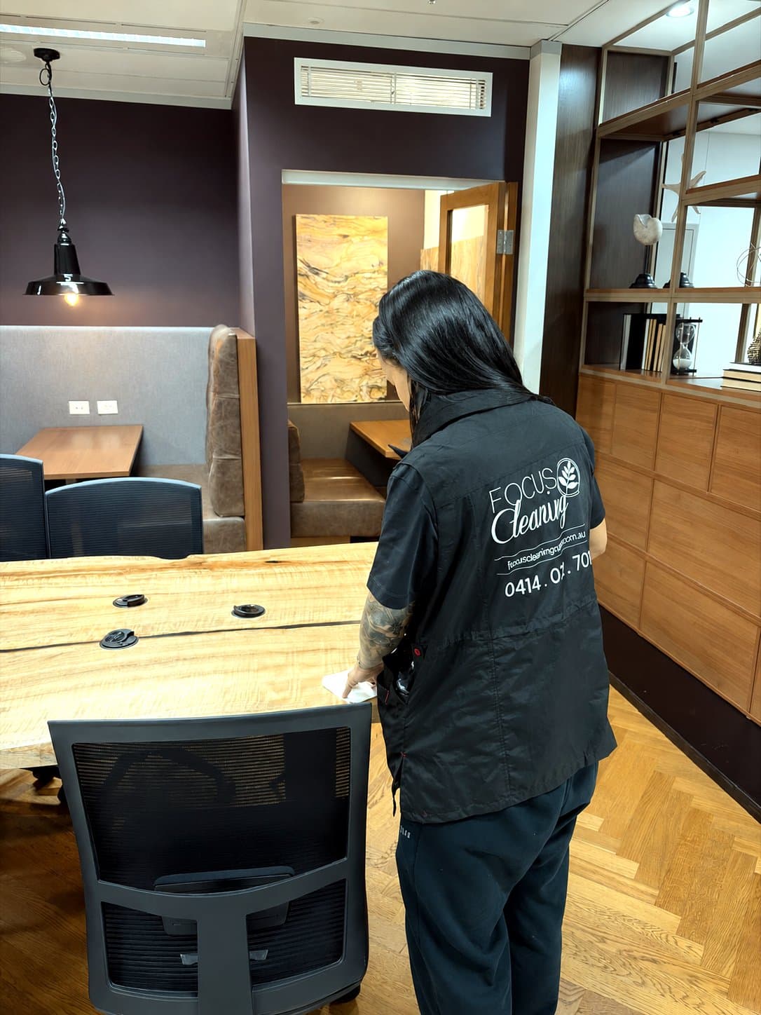Focus cleaner detailing office furniture